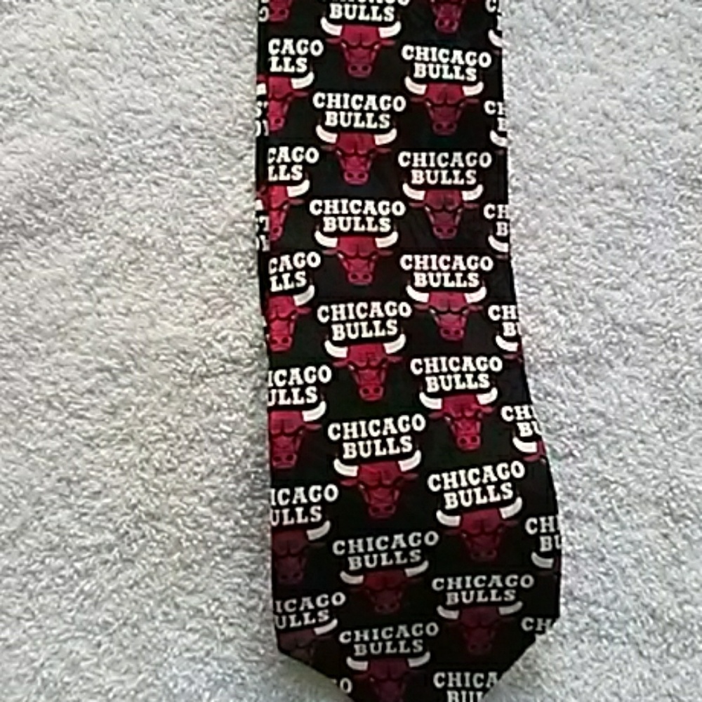 Tie - Picture 2 of 3
